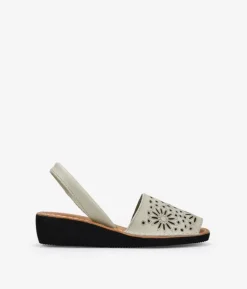 Outlet Bosanova Alpargatas de piel beige con cuña