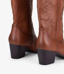 Online Bosanova Botas cowboy cuero con bordado