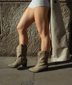 Sale Bosanova Botas cowboy taupe con bordado