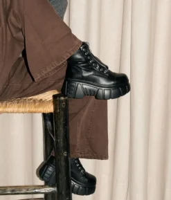 Clearance Bosanova Botas militares de plataforma negras con cremallera