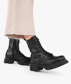 Clearance Bosanova Botas militares negras en piel con suela track