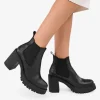 New Bosanova Botines chelsea negros en piel con tacón