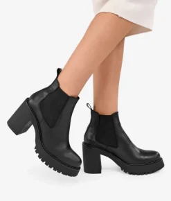New Bosanova Botines chelsea negros en piel con tacón