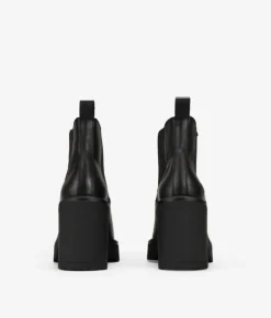 New Bosanova Botines chelsea negros en piel con tacón