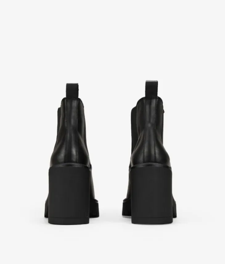 New Bosanova Botines chelsea negros en piel con tacón