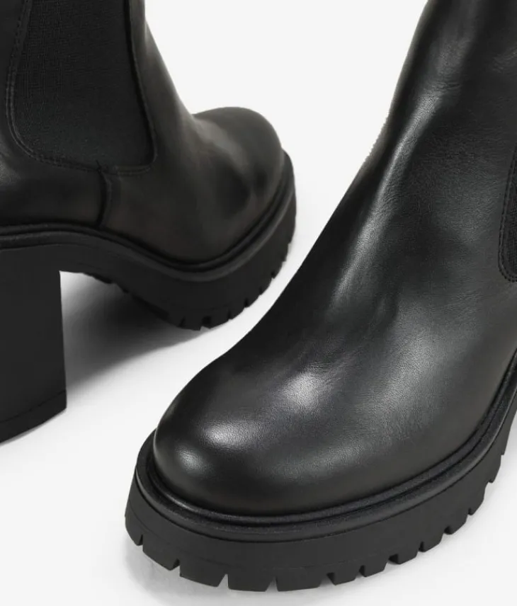 New Bosanova Botines chelsea negros en piel con tacón