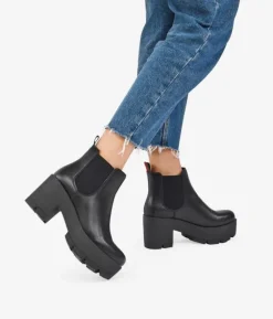 Outlet Bosanova Botines chelsea negros en piel con tacón y plataforma