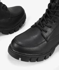 Discount Bosanova Botines militares negros con hebill y suela track