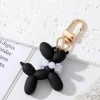 Hot Bosanova Llavero perro negro con collar de perlas