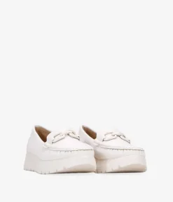 Clearance Bosanova Mocasines de cuña beige con detalle metálico