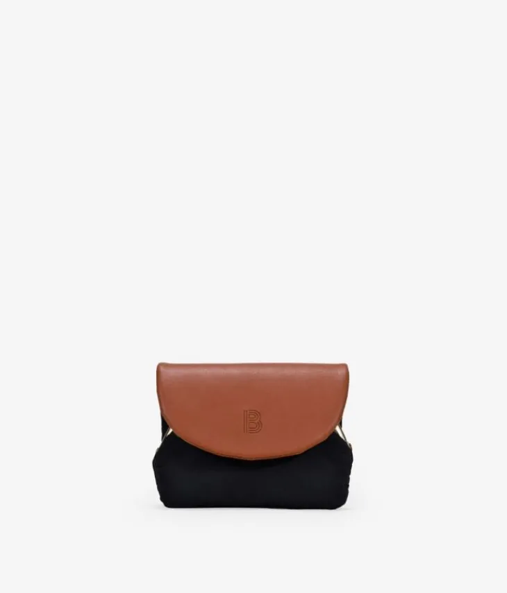 Outlet Bosanova Monedero negro con solapa y boquilla