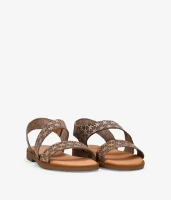 Best Bosanova Sandalias beige en piel con flores grabadas