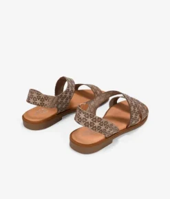 Best Bosanova Sandalias beige en piel con flores grabadas