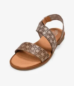Best Bosanova Sandalias beige en piel con flores grabadas