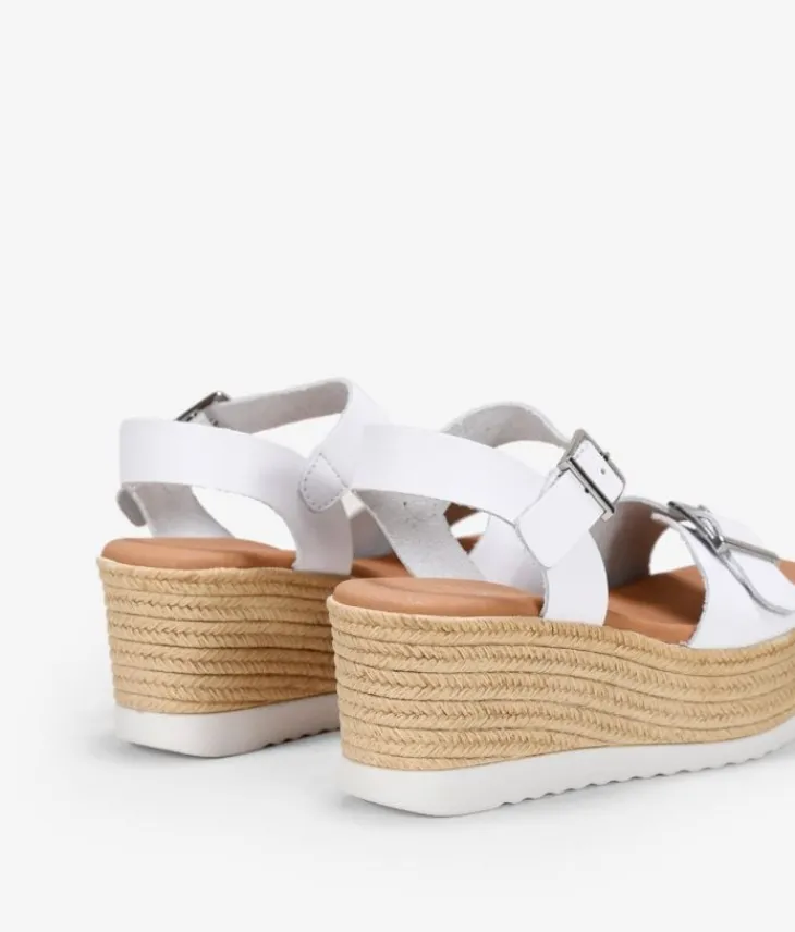 Clearance Bosanova Sandalias de piel blancas con cuña efecto esparto y hebillas