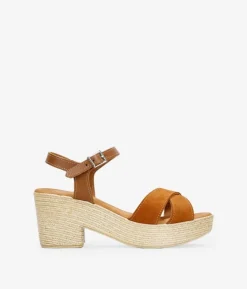 Outlet Bosanova Sandalias de piel marrones con tacón
