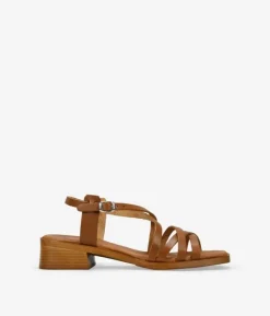 Outlet Bosanova Sandalias de piel marrones con tacón bajo