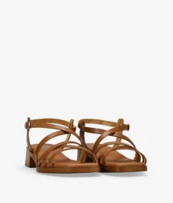 Outlet Bosanova Sandalias de piel marrones con tacón bajo