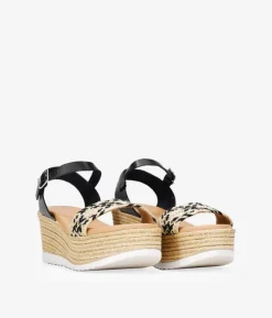 Outlet Bosanova Sandalias de piel negras con cuña efecto de esparto