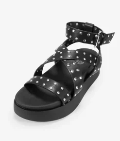 Outlet Bosanova Sandalias de plataforma negras con tachas metálicas