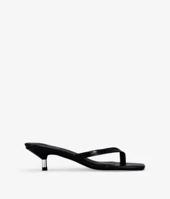 Outlet Bosanova Sandalias de tacón negras con tira de dedo