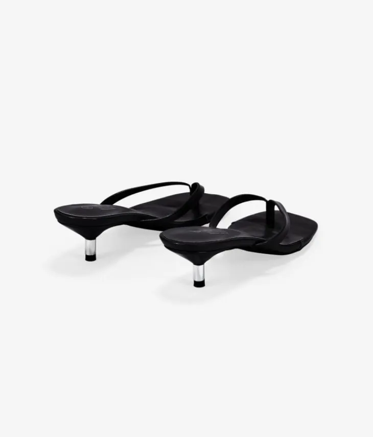 Outlet Bosanova Sandalias de tacón negras con tira de dedo