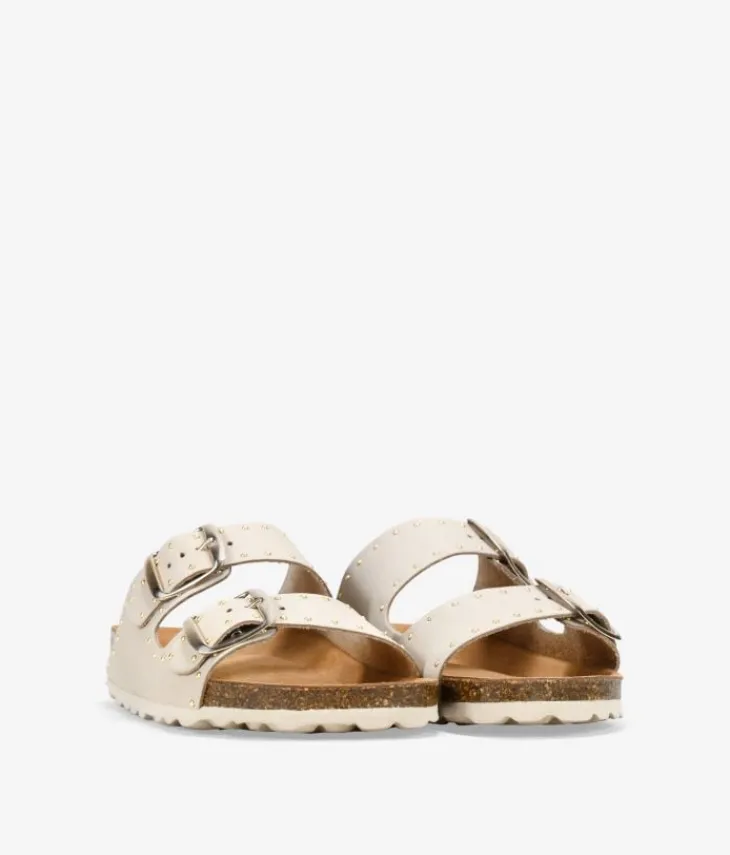 New Bosanova Sandalias planas beige en piel con tachuelas