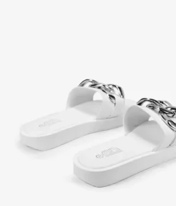New Bosanova Sandalias planas blancas con cadena de eslabones
