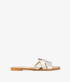 Clearance Bosanova Sandalias planas doradas con puntera cuadrada