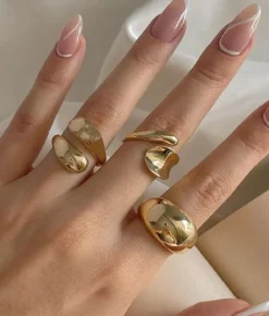 Discount Bosanova Set de tres anillos dorados metálicos