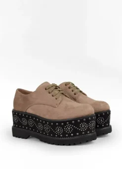 Discount Bosanova Zapatos plataforma taupe con tachas