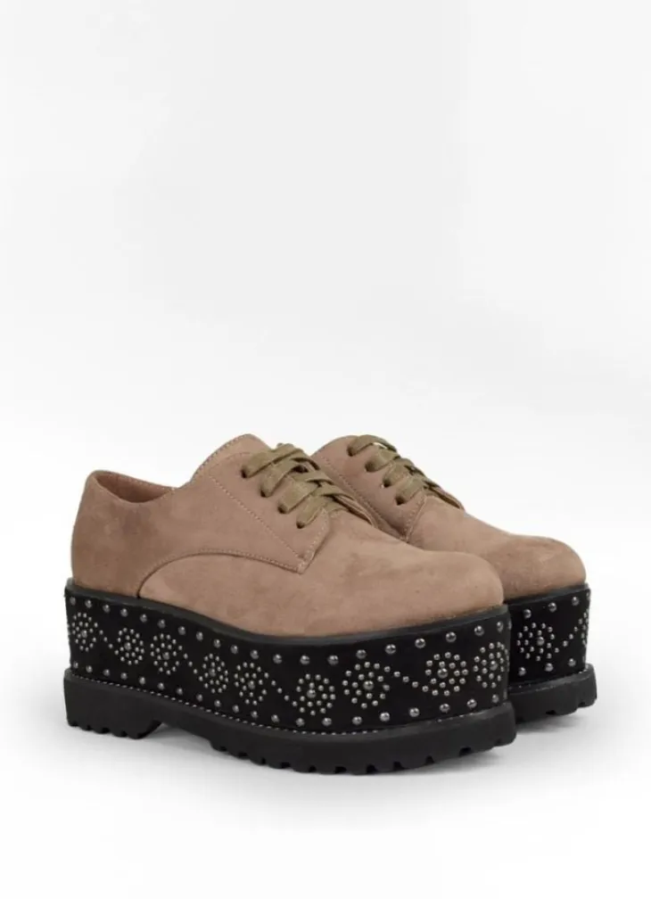 Discount Bosanova Zapatos plataforma taupe con tachas