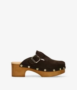 Best Bosanova Zuecos marrones en piel con tachuelas